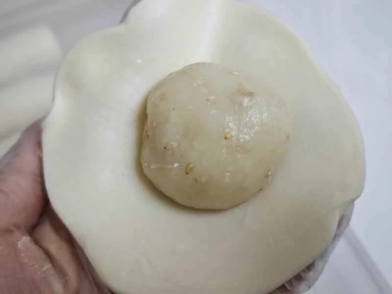 How to make pure milk hand-torn toast: Step 1