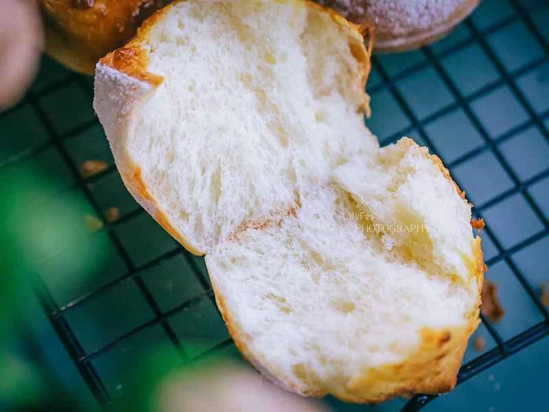 How to make pure milk hand-torn toast: Step 1