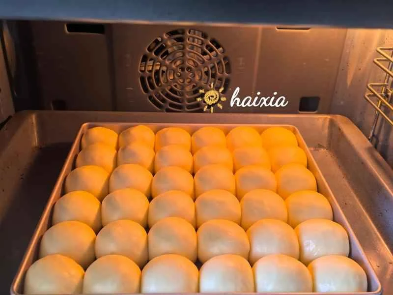 How to make pure milk hand-torn toast: Step 1