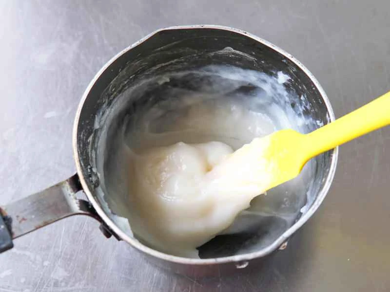 How to make pure milk hand-torn toast: Step 1