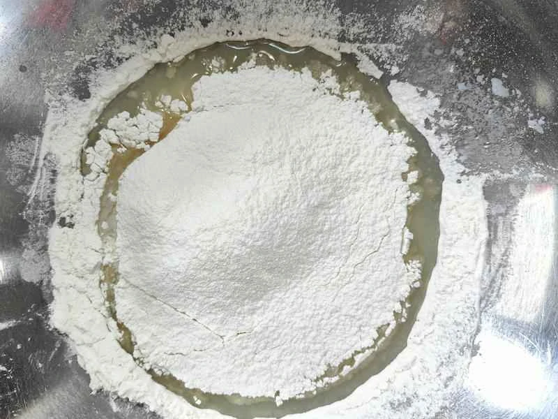 How to make pure milk hand-torn toast: Step 1