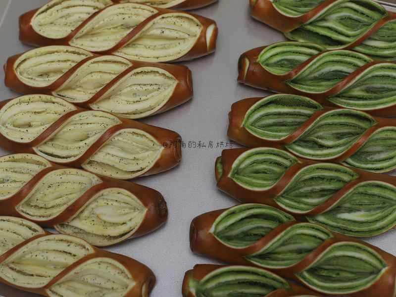 How to make pure milk hand-torn toast: Step 1