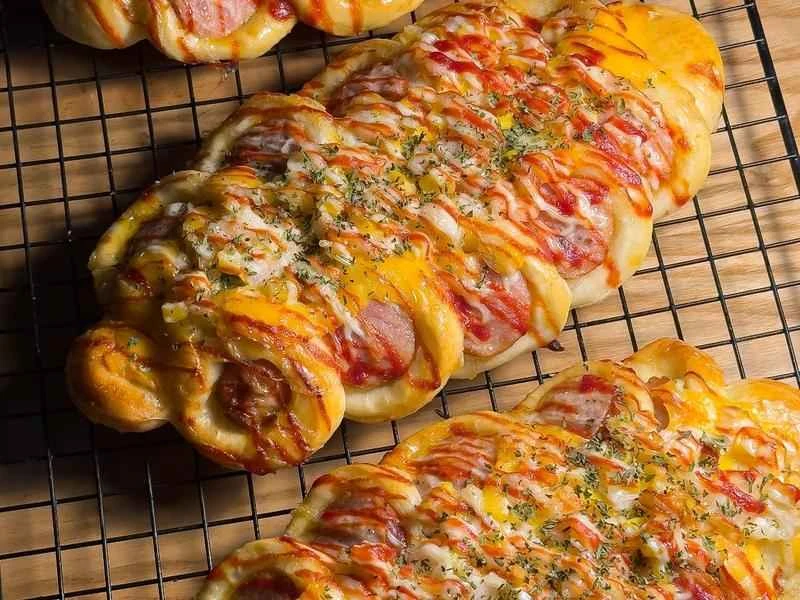 How to make pure milk hand-torn toast: Step 1