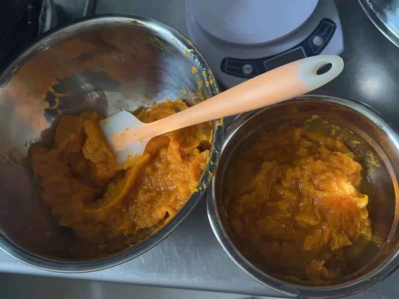 How to make pure milk hand-torn toast: Step 1