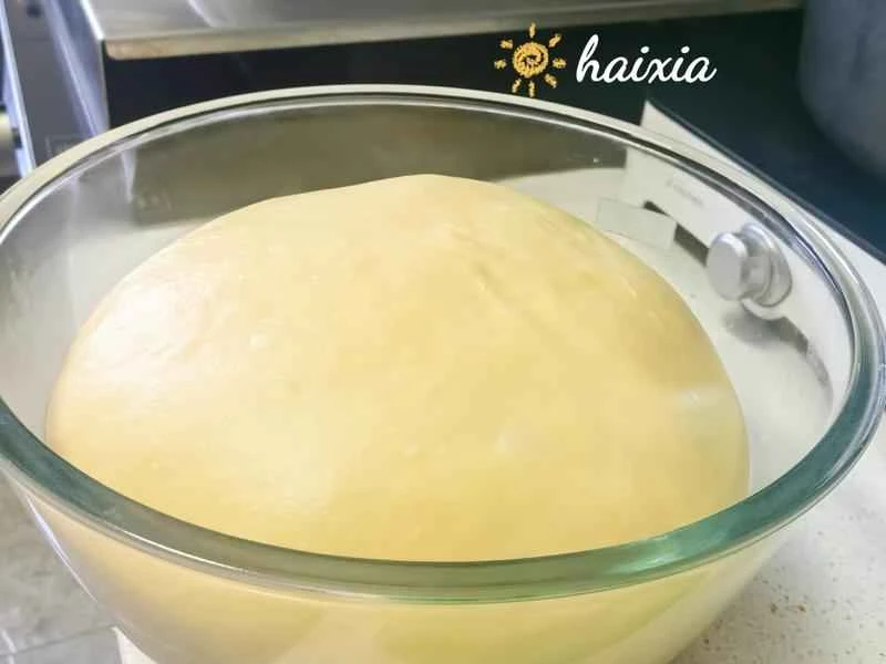 How to make pure milk hand-torn toast: Step 1