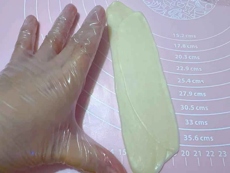 How to make pure milk hand-torn toast: Step 1