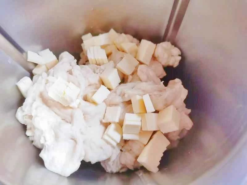 How to make pure milk hand-torn toast: Step 1