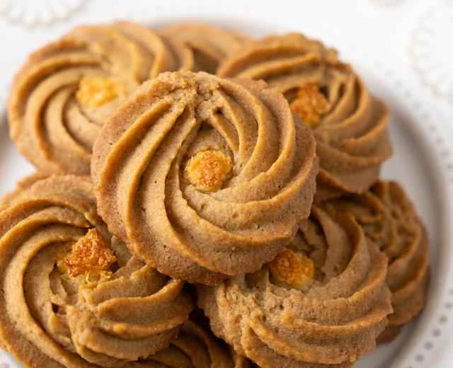 Coconut Latte Cookies | Crispy and Delicious, a Recipe for Coffee Lovers