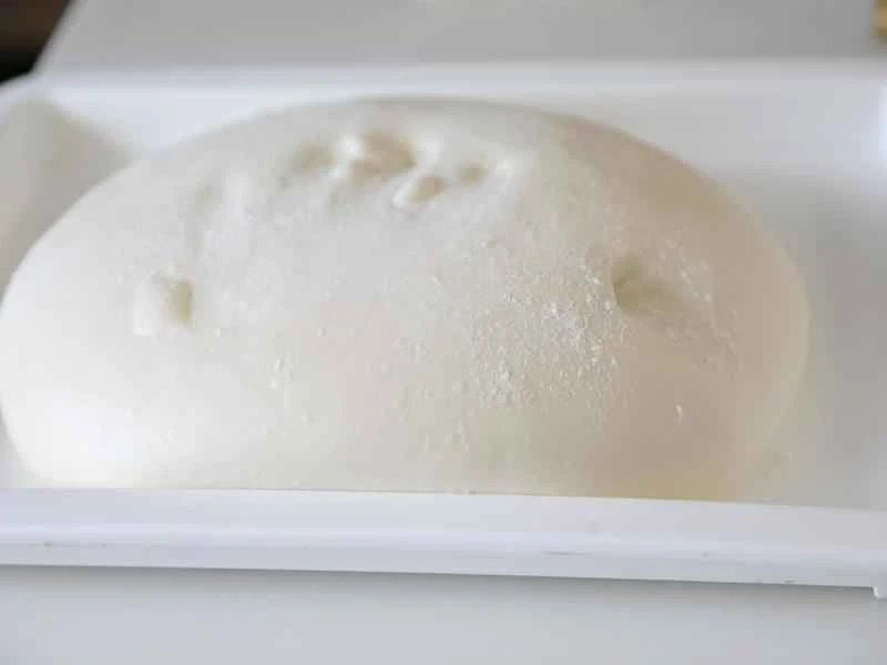 How to make pure milk hand-torn toast: Step 1