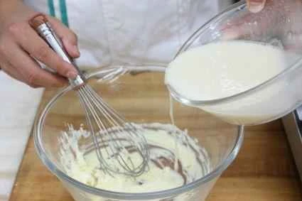 How to make pure milk hand-torn toast: Step 1