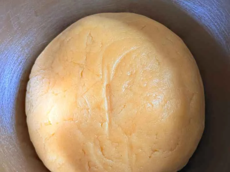 How to make pure milk hand-torn toast: Step 1