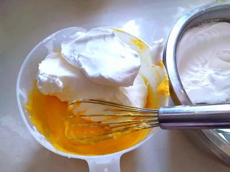 How to make pure milk hand-torn toast: Step 1