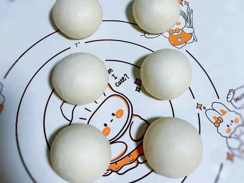 How to make pure milk hand-torn toast: Step 1