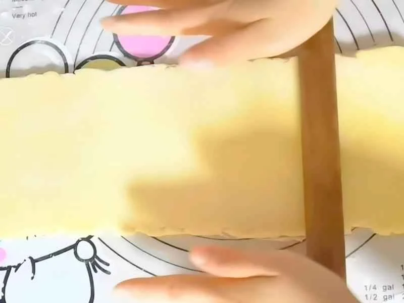 How to make pure milk hand-torn toast: Step 1