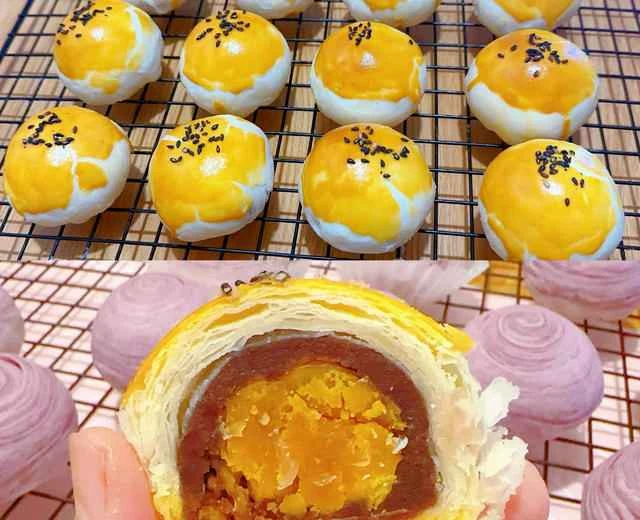 A recipe for classic red bean paste and salted egg yolk pastries that are so crumbly they practically crumble! A must-have for the Mid-Autumn Festival!