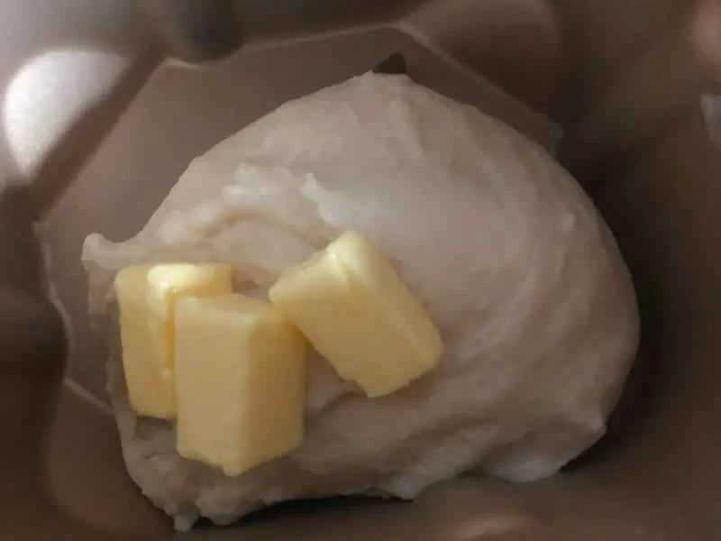 How to make pure milk hand-torn toast: Step 1