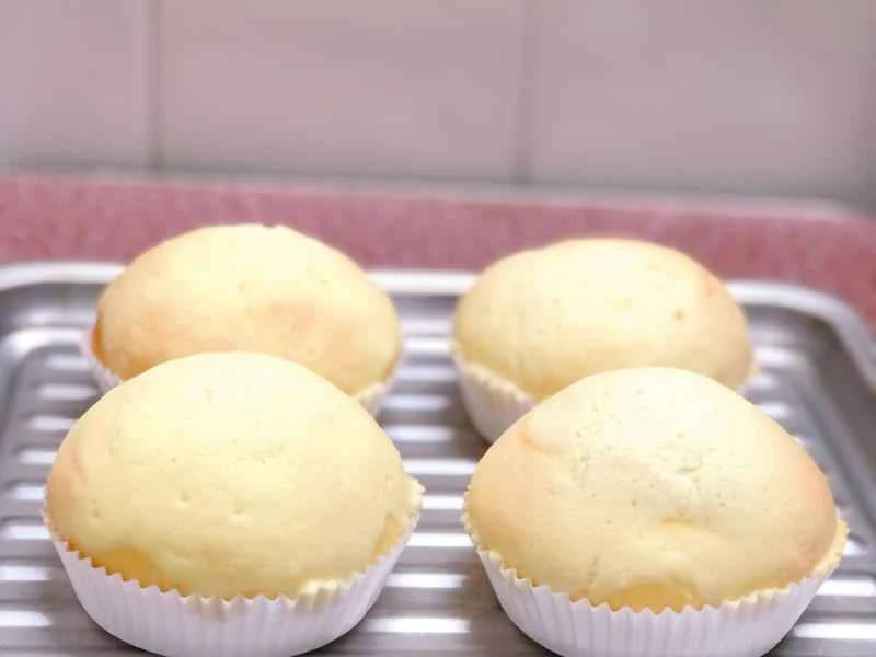 How to make pure milk hand-torn toast: Step 1