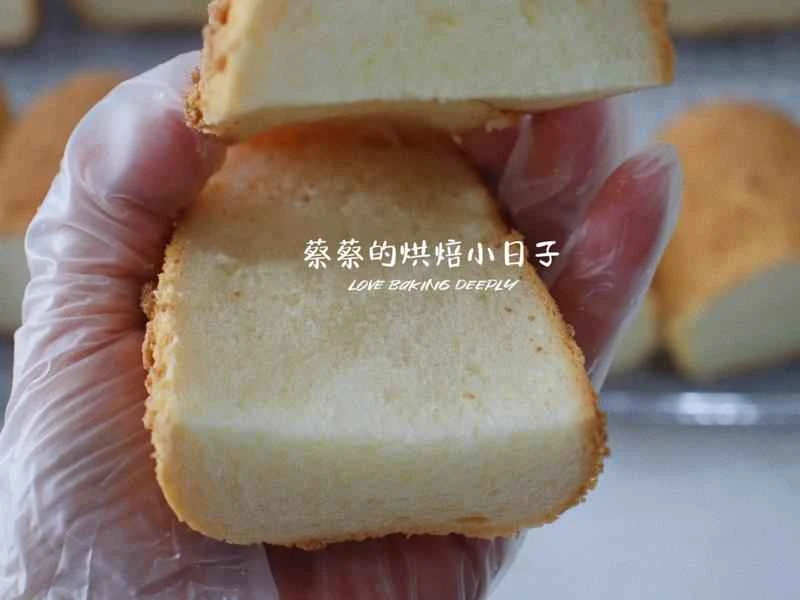 How to make pure milk hand-torn toast: Step 1