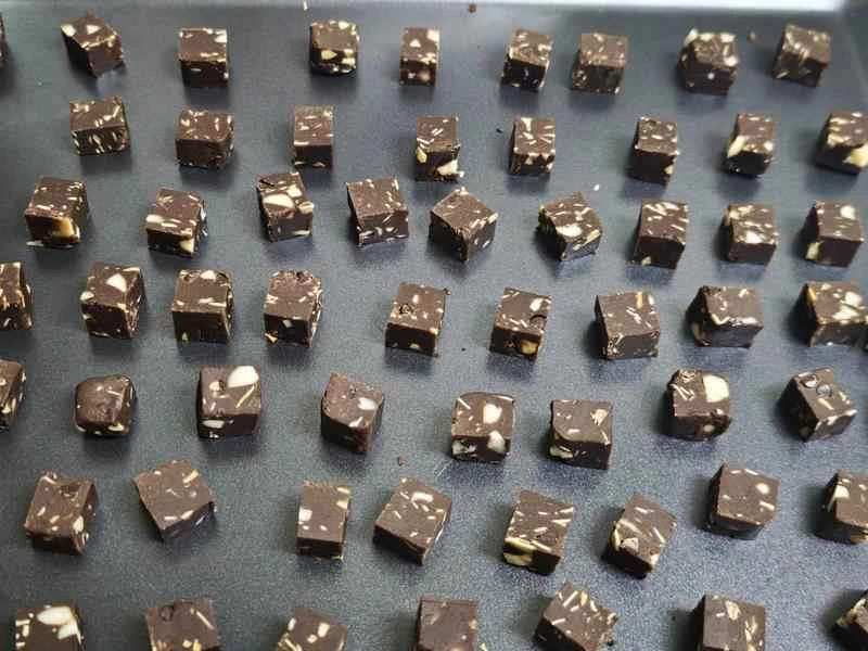 How to make pure milk hand-torn toast: Step 1