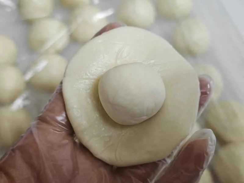 How to make pure milk hand-torn toast: Step 1