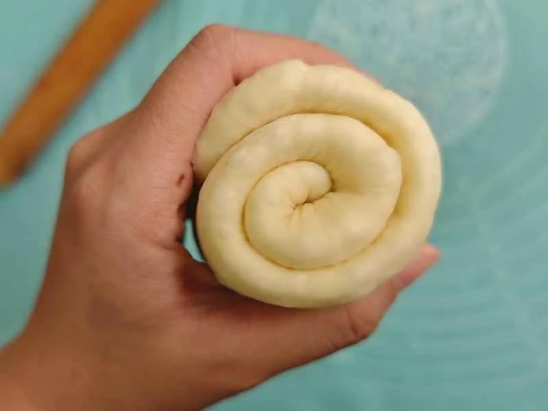 How to make pure milk hand-torn toast: Step 1