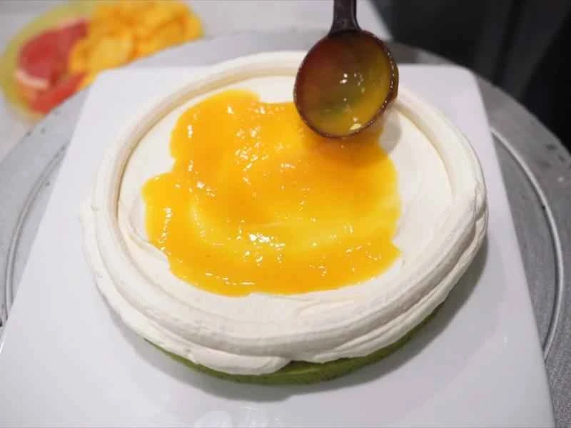 How to make pure milk hand-torn toast: Step 1