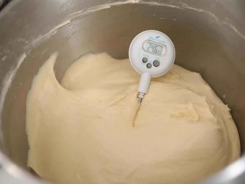 How to make pure milk hand-torn toast: Step 1