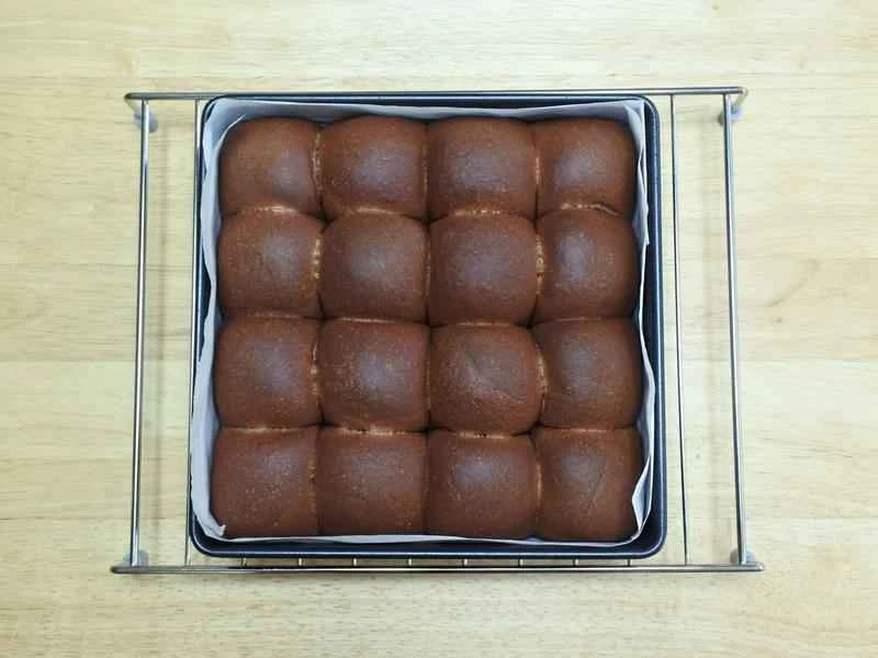 How to make pure milk hand-torn toast: Step 1