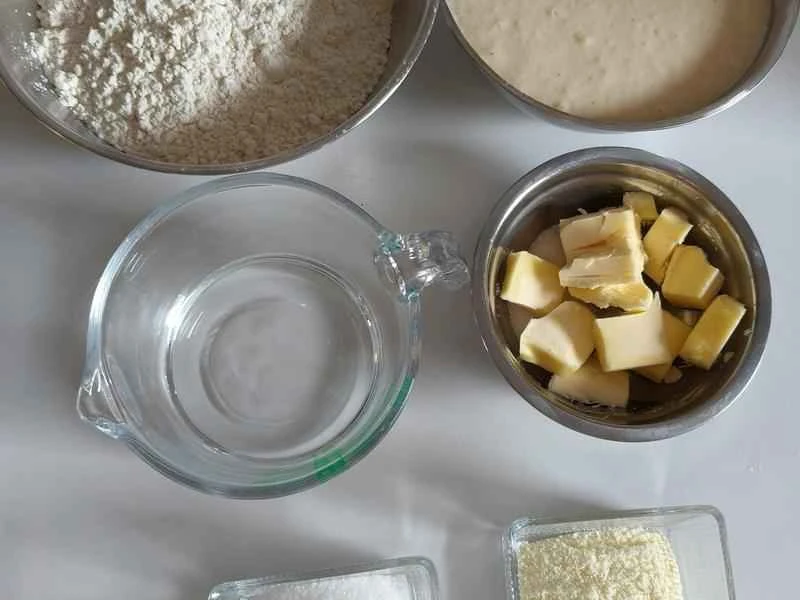 How to make pure milk hand-torn toast: Step 1