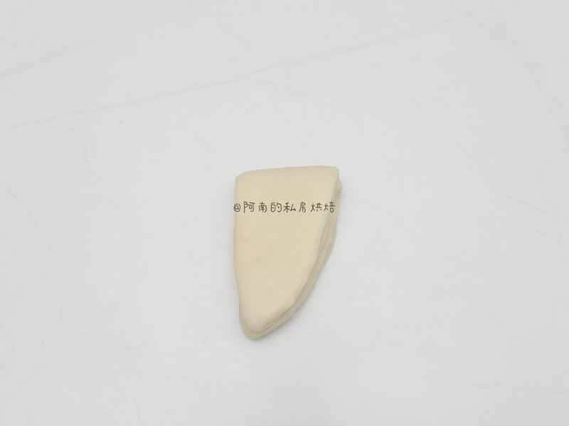 How to make pure milk hand-torn toast: Step 1