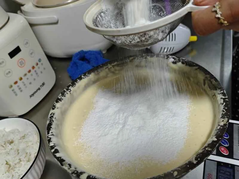 How to make pure milk hand-torn toast: Step 1