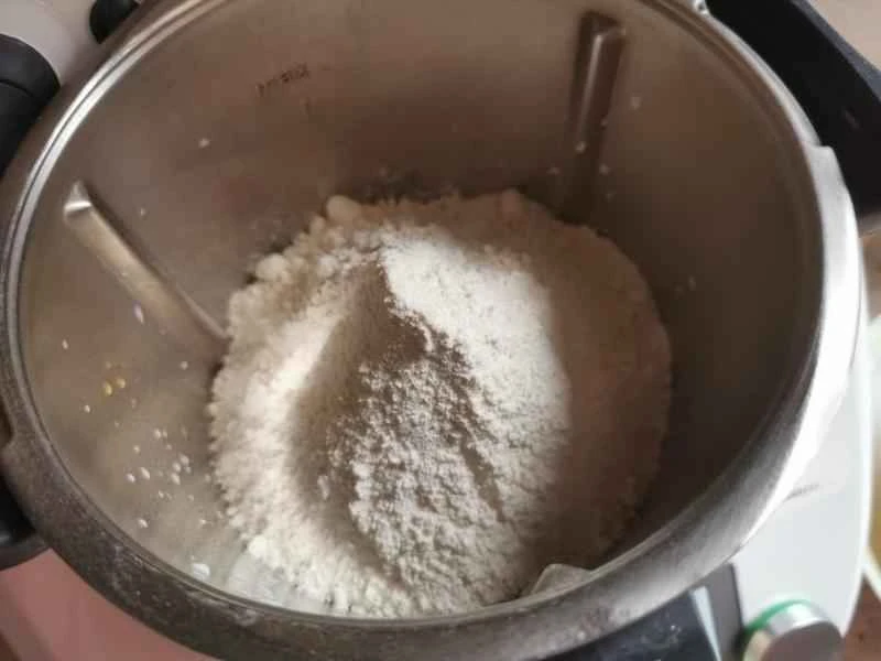 How to make pure milk hand-torn toast: Step 1