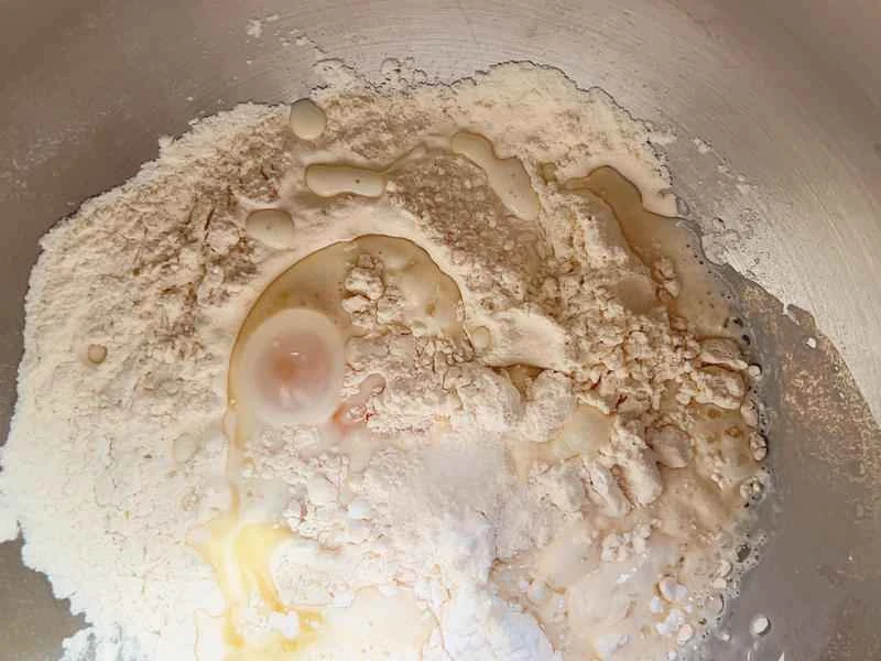 How to make pure milk hand-torn toast: Step 1