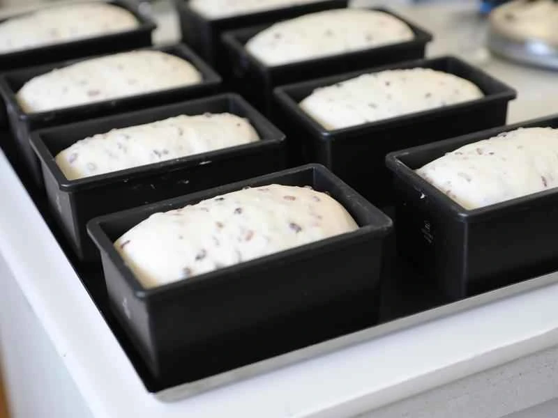 How to make pure milk hand-torn toast: Step 1