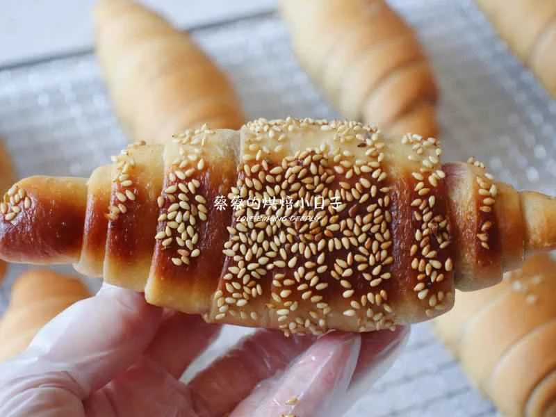 How to make pure milk hand-torn toast: Step 1