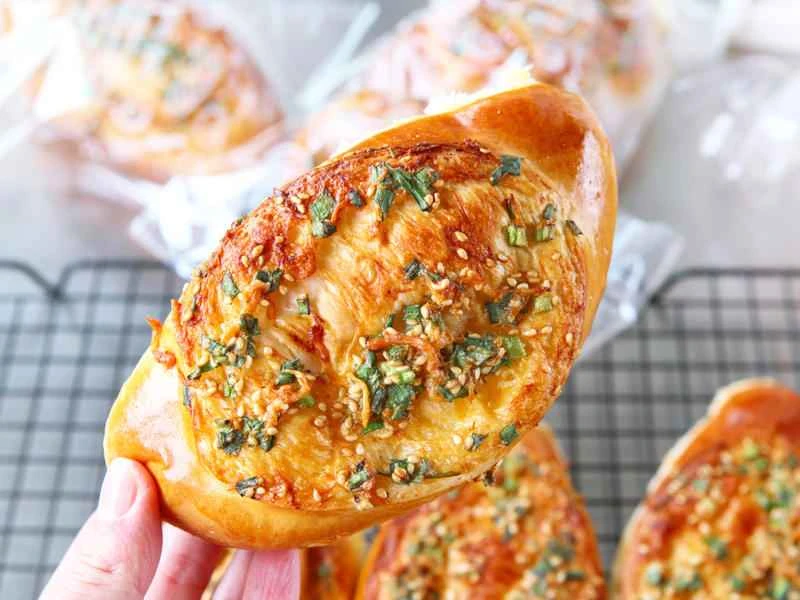 How to make pure milk hand-torn toast: Step 1