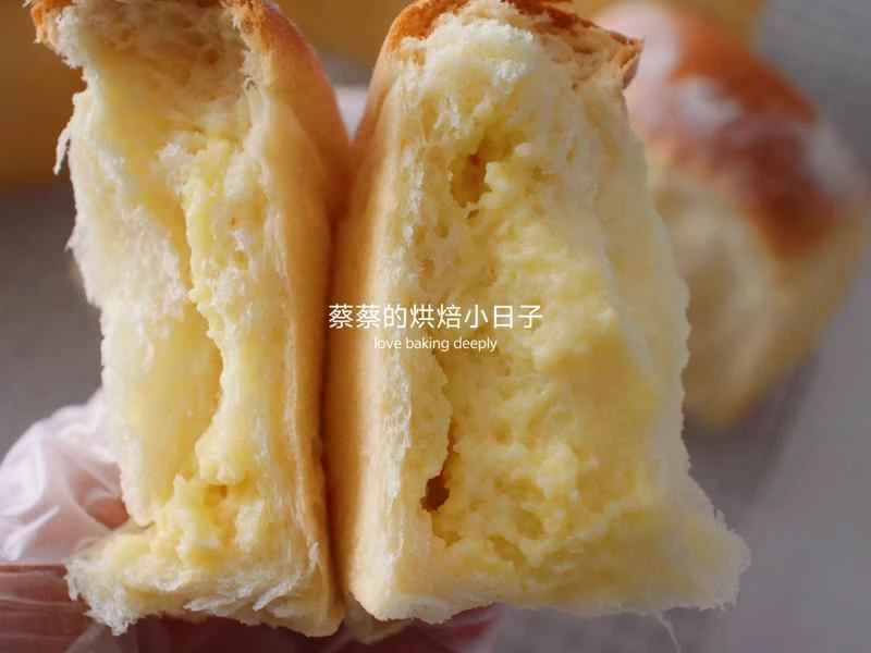 How to make pure milk hand-torn toast: Step 1