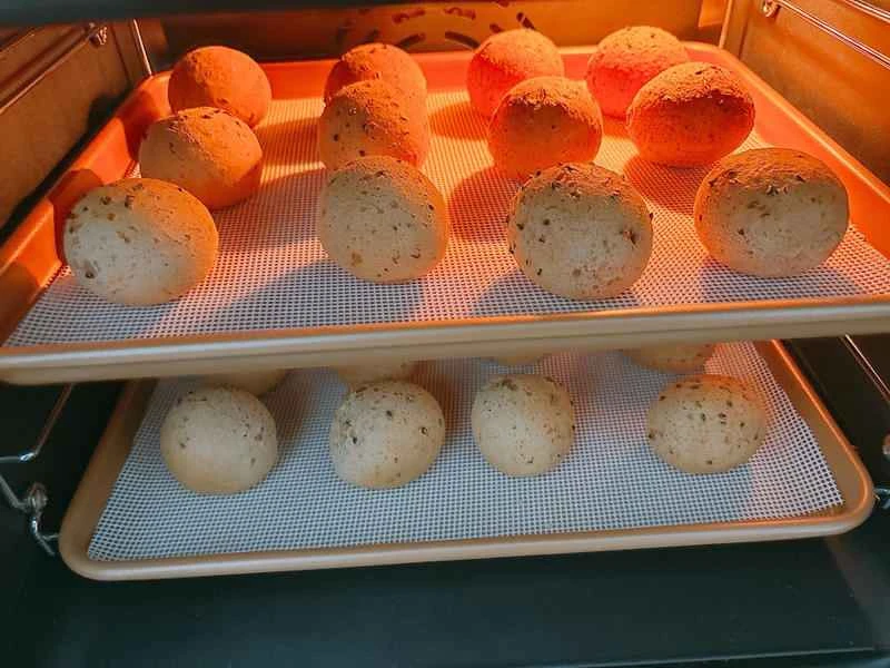 How to make pure milk hand-torn toast: Step 1