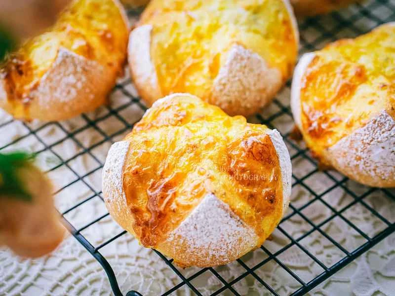 How to make pure milk hand-torn toast: Step 1