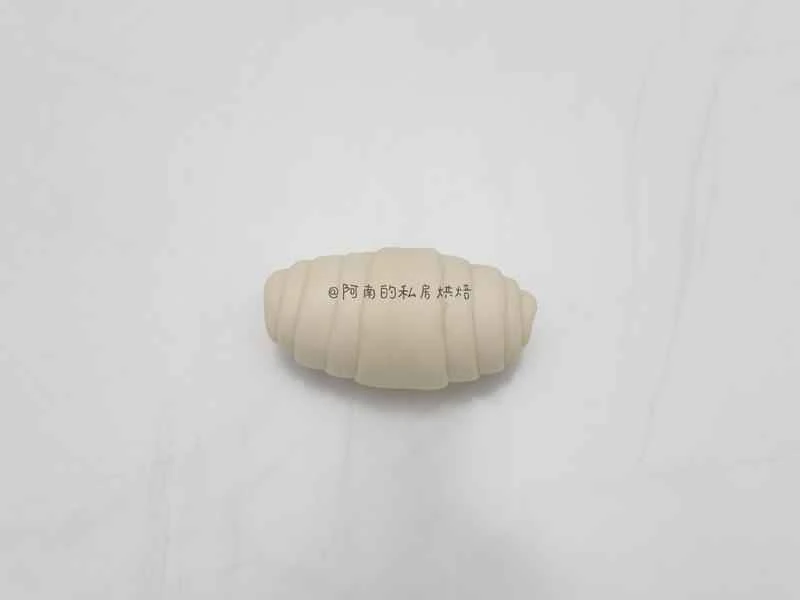 How to make pure milk hand-torn toast: Step 1