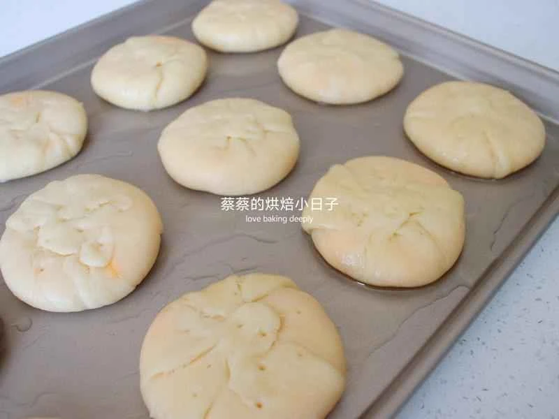 How to make pure milk hand-torn toast: Step 1