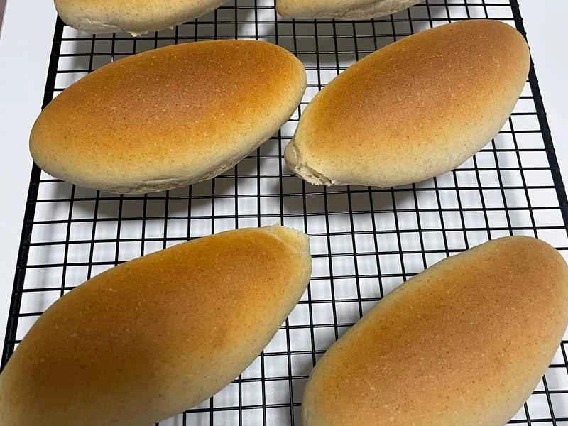 How to make pure milk hand-torn toast: Step 1