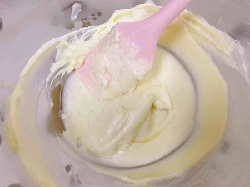 How to make pure milk hand-torn toast: Step 1