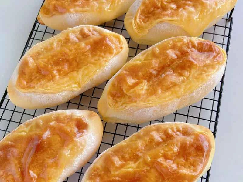 How to make pure milk hand-torn toast: Step 1