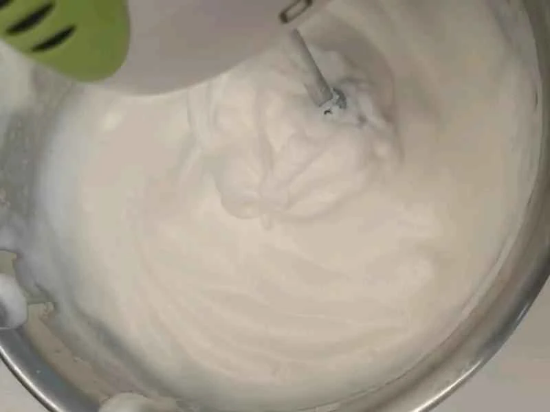 How to make pure milk hand-torn toast: Step 1