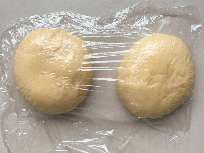 How to make pure milk hand-torn toast: Step 1