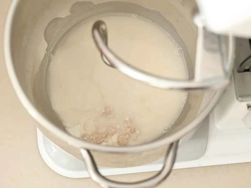 How to make pure milk hand-torn toast: Step 1