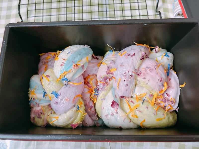 How to make pure milk hand-torn toast: Step 1