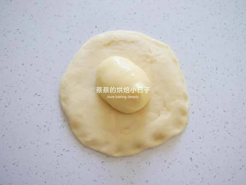 How to make pure milk hand-torn toast: Step 1