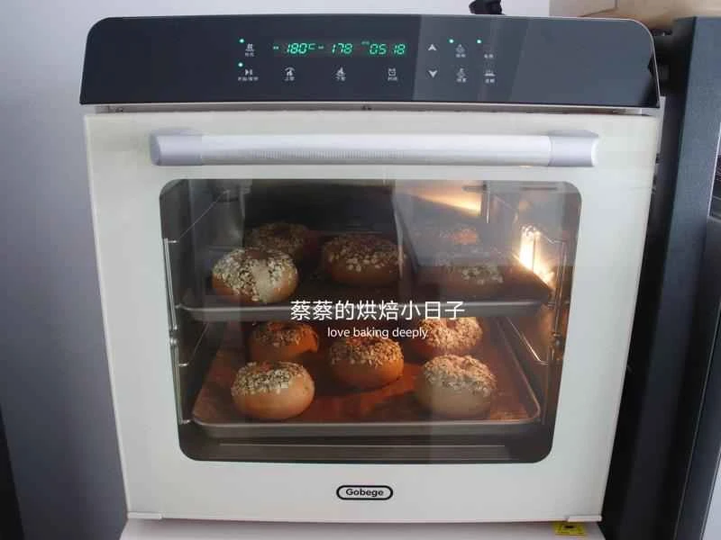 How to make pure milk hand-torn toast: Step 1